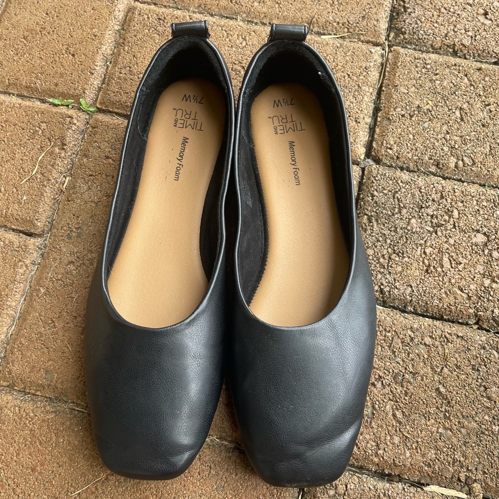 Time and Tru slip on flats wide